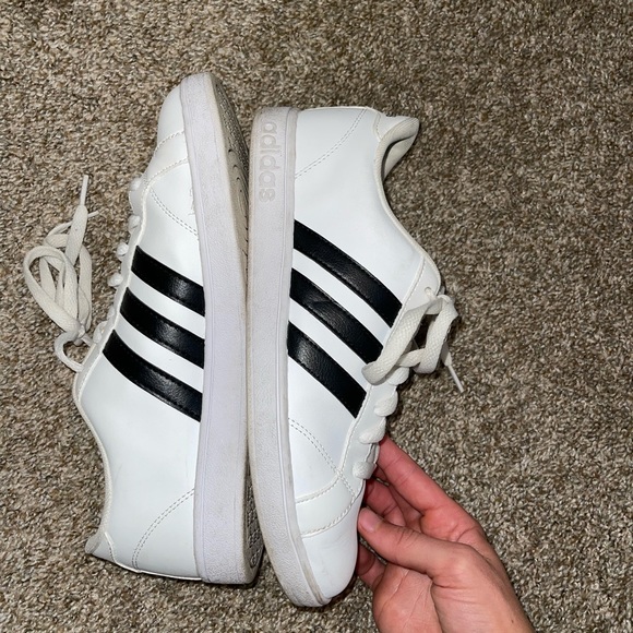 Adidas shoes - Picture 2 of 3